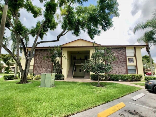 Photo - 10026 Winding Lake Rd Unidad 102