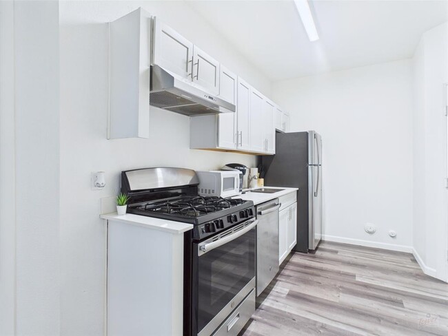 Photo - 911 W 22nd St Unidad 306