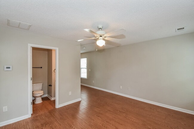 Photo - 57 Darbys Run Ct