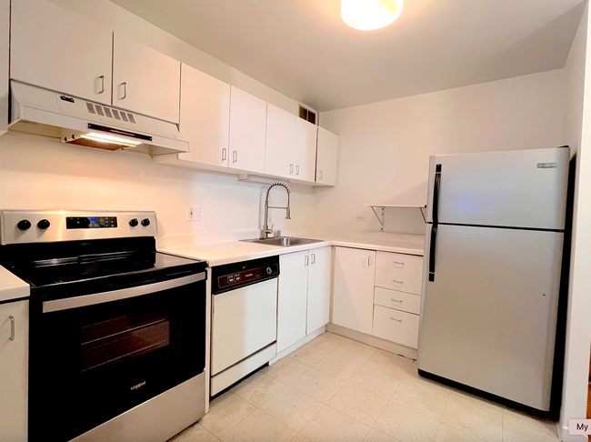 Photo - 211 E Ohio St Unidad 911