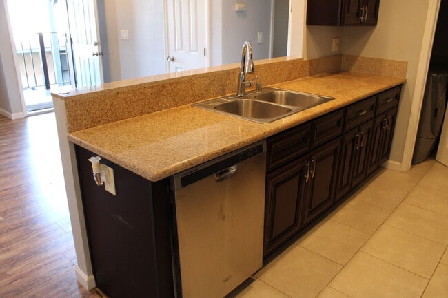 Photo - $2,900 - 2 Bed 2 Bath Condo in Oceanside Near Beach! Unidad 29