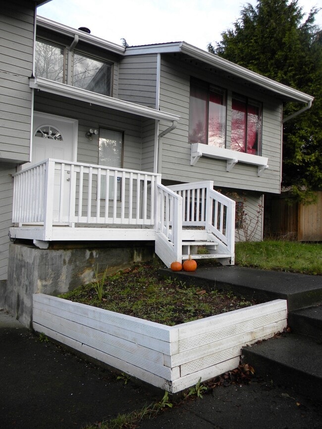 Beautiful Remodeled 3BR/2.5BA Home in Kent... - Beautiful Remodeled 3BR/2.5BA Home in Kent...