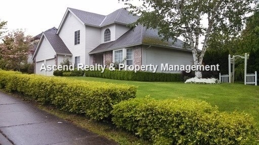 Building Photo - Wilsonville 2 Level Work Shop/Workout Room Fenced Yard Quick Access to I5 & Shops