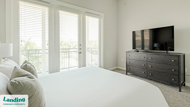 Photo - 4300 Cromwell Dr Unidad 1304