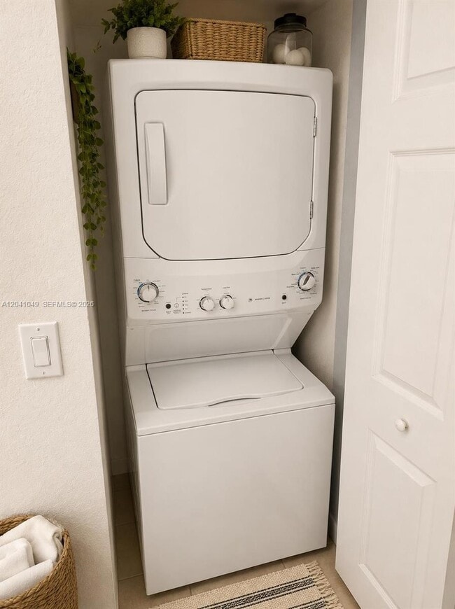 Photo - 1398 NE 33rd Ave