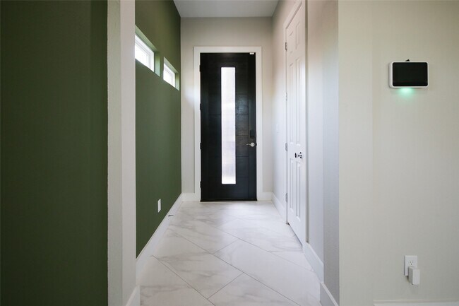 Photo - 5113 Hershe St