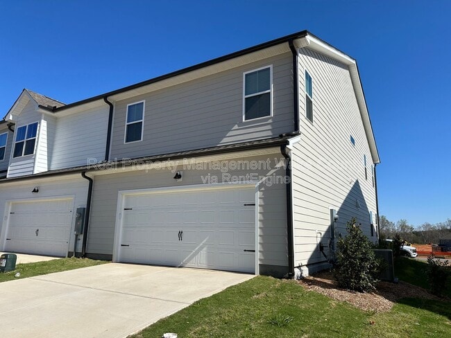 Photo - 344 Abbots Ml Dr