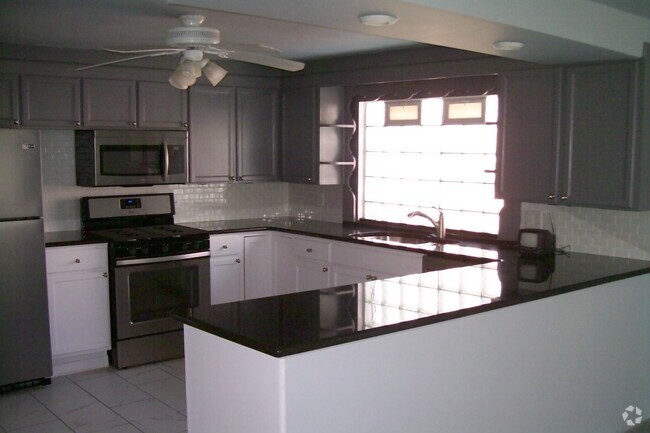 Building Photo - 53 Arlington Rd Unit 2 Rental