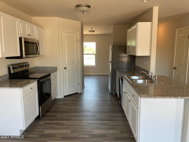 Photo - 149 W Bobcat Pl