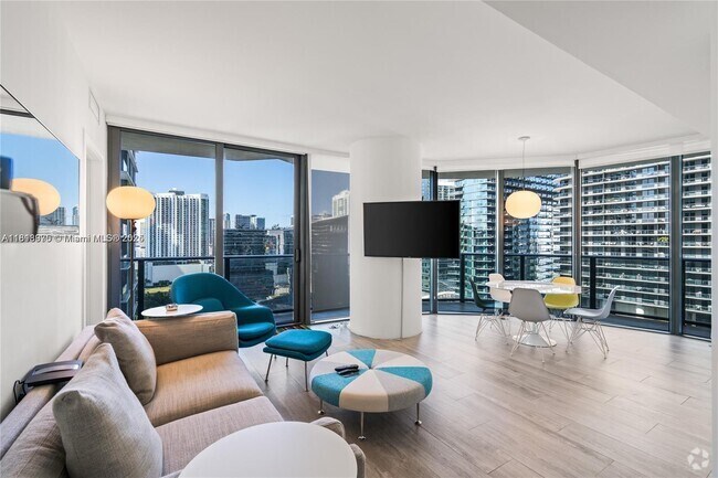 Building Photo - 55 SW 9th St Rental