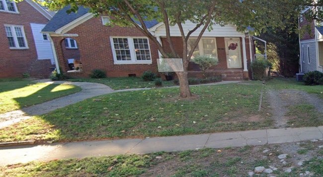 2 Bedroom 1.5 Bathroom Duplex- - 2 Bedroom 1.5 Bathroom Duplex- House