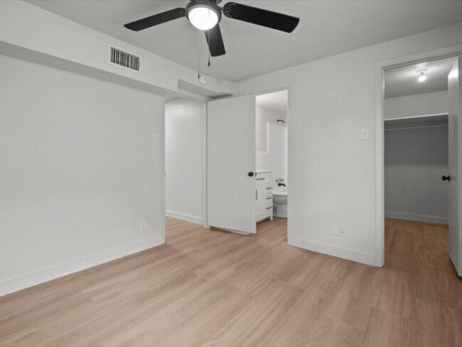 Photo - 525 W Houston St Unidad 525
