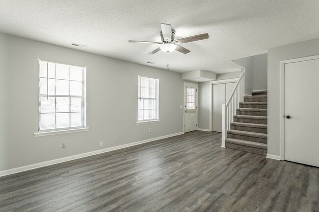 Photo - 1434 Stratton Pl Dr Unit B