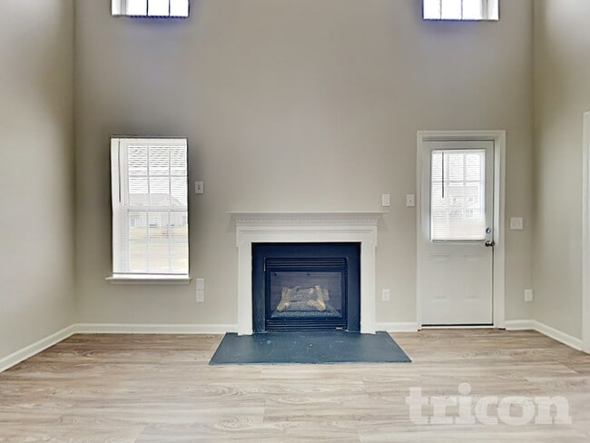 Photo - 2114 Lexington Ave