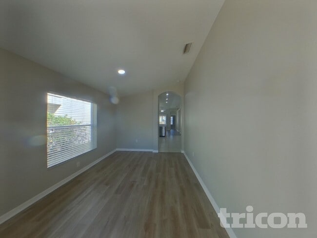 Photo - 1433 Delano Trent St