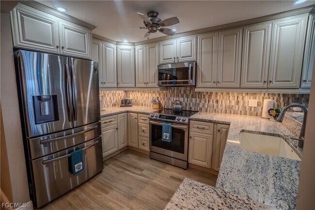 Photo - 26000 Hickory Blvd Unit 303