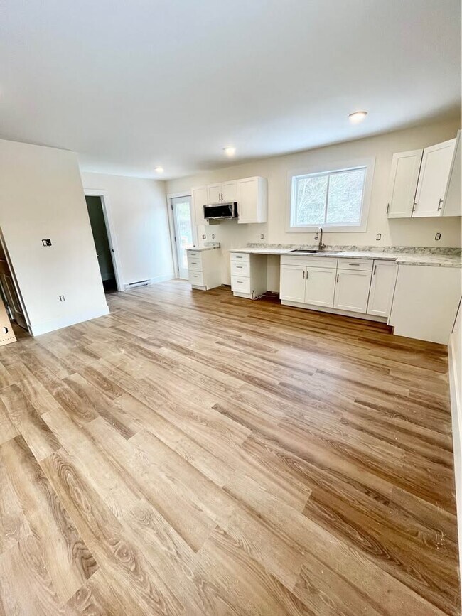 Photo - 161 Nevers Rd