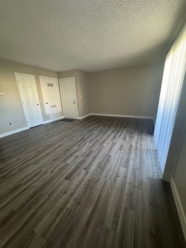 Photo - Autumn Run Apartments