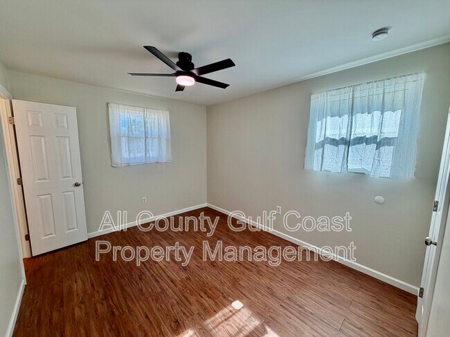 Photo - 1023 Lillian St