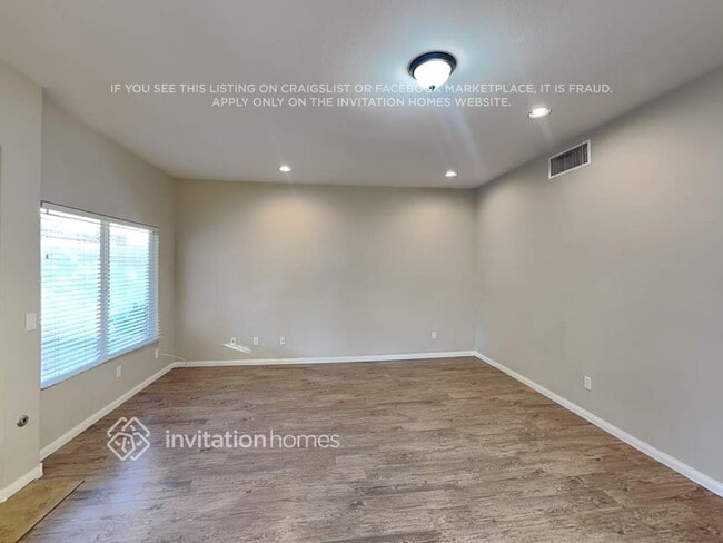 Photo - 557 Leap Frog Ave