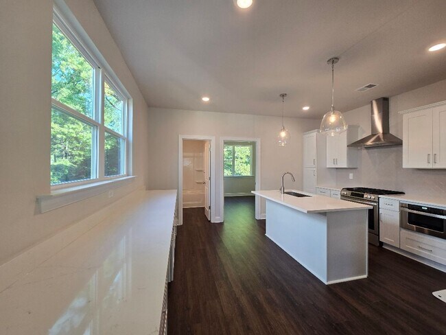 Photo - 2432 Arty Ave