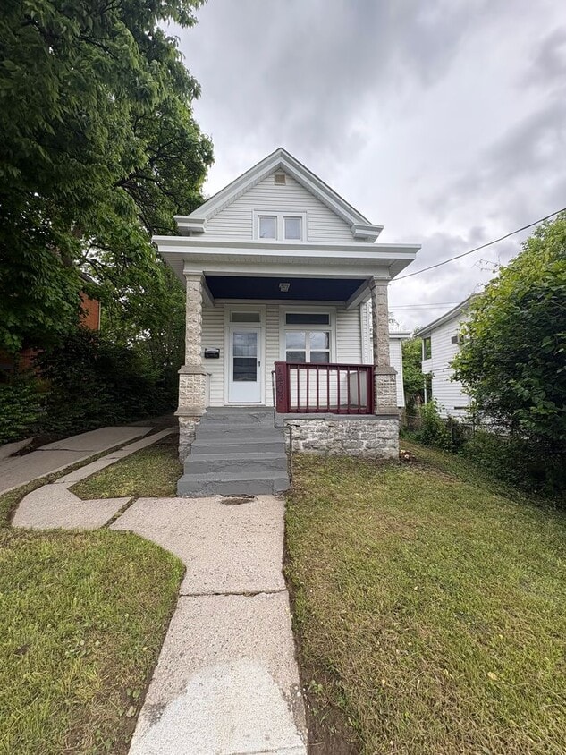 Amazing 4 bedroom, 2 bathroom house in Cin... - Amazing 4 bedroom, 2 bathroom house in Cin...