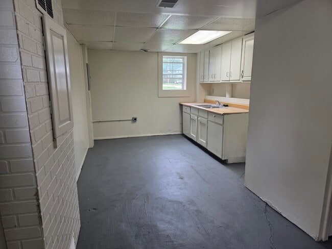 Photo - 441 W Main St