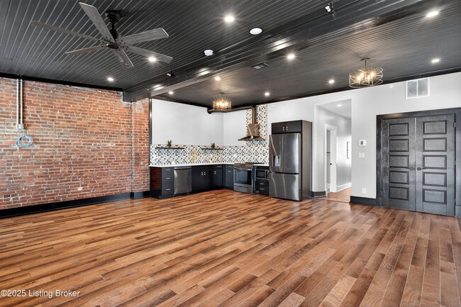 Photo - 1529 W Market St Unit 2