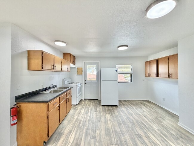 Photo - 425 S Jackson St