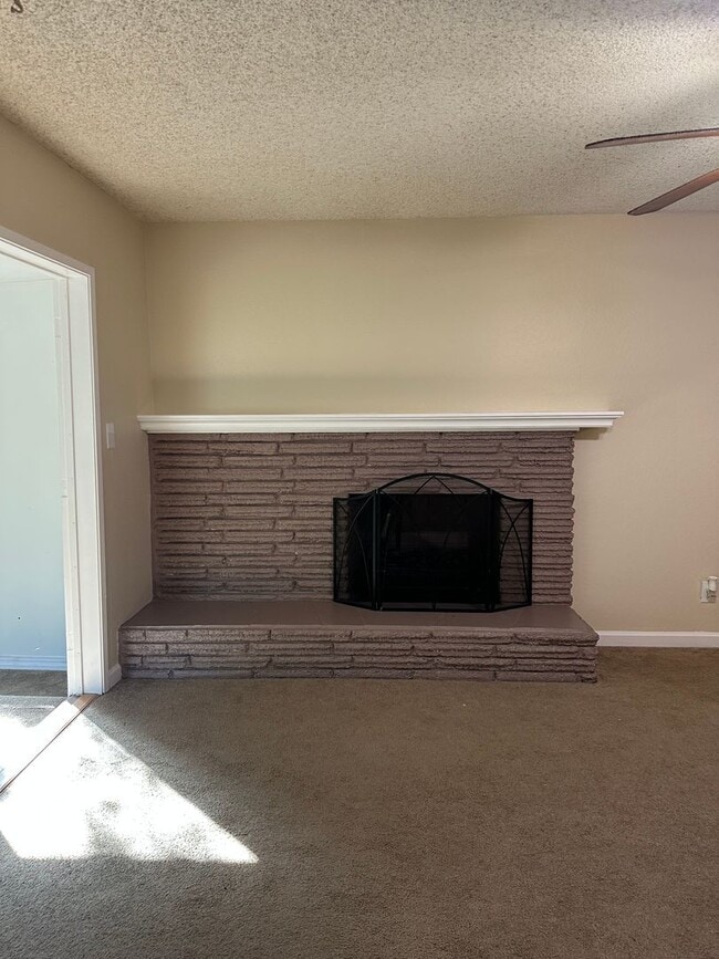 Photo - 4 Bdrm 2 Bath located in Elk Grove Unifed School District