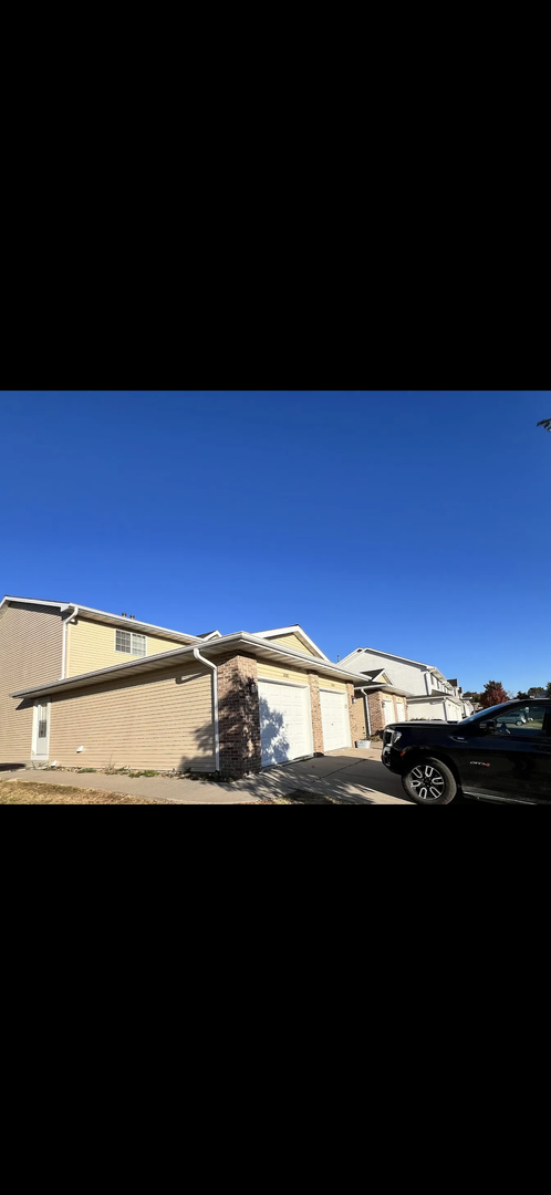 2 Bed/2 Bath Townhome - 2 Bed/2 Bath Townhome