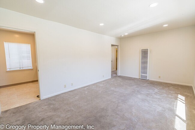 Photo - 1710 Benton St Unidad D