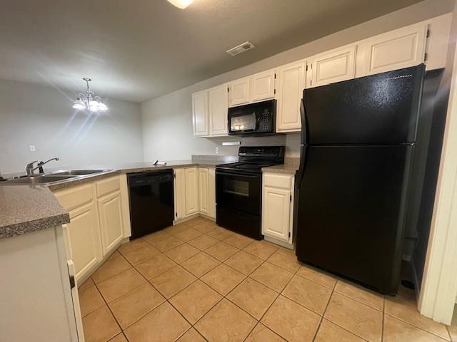 Photo - 1431 Junction St