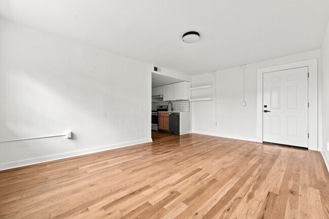 Photo - 5440 Fifth Ave