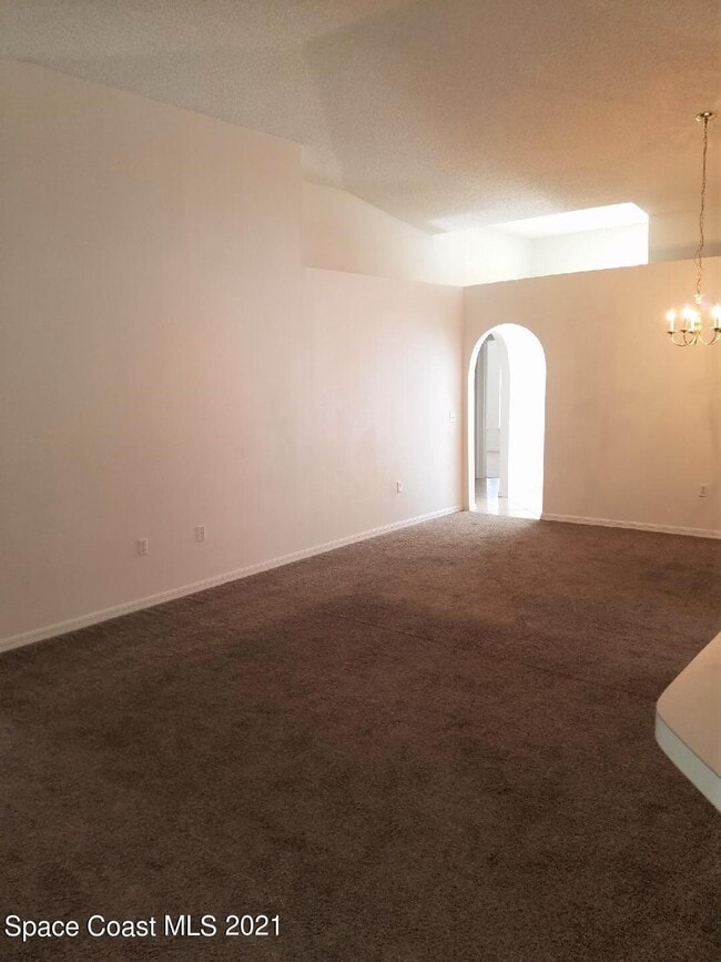 Photo - 888 Macon Dr