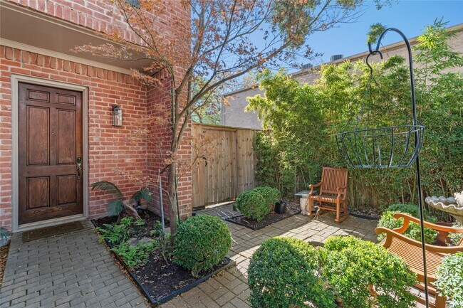 Photo - 6732 Vanderbilt St