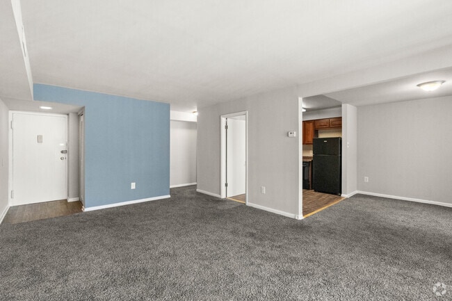 1BR, 1BA - 906SF - Living Room
