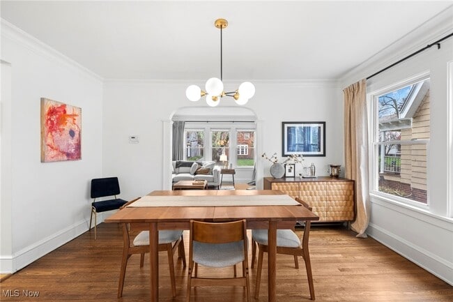 Building Photo - 3478 Northcliffe Rd