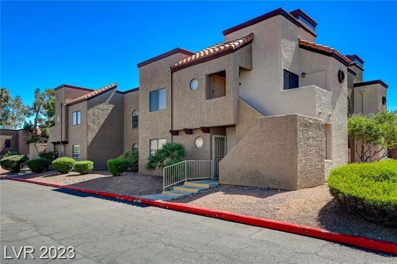 Cozy 2 bedroom & 2 bath Condo - Cozy 2 bedroom & 2 bath Condo Unit 204