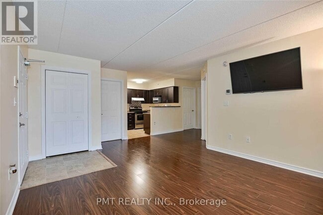 Photo - 1370 Main St E Unit 206