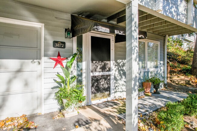 Entrance - Vista Ridge Townhomes