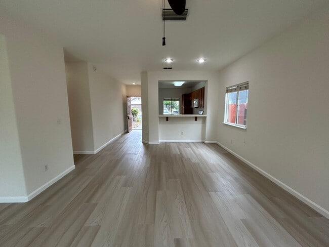 Photo - 2541 Carnival Dr