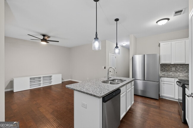 Photo - 127 Seabreeze Ct