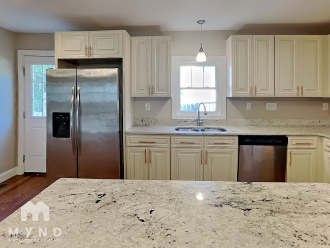 853 Cross Link Rd