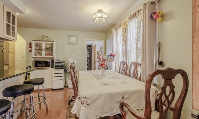 Photo - 66 Garrison St