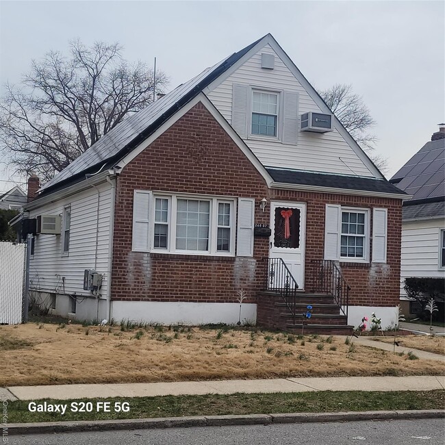 Photo - 246-07 87th Ave