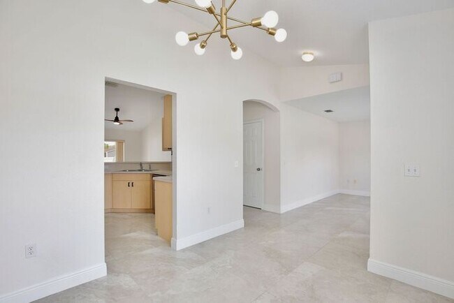 Photo - Beautiful 3/2 Spacious Home with a covered...