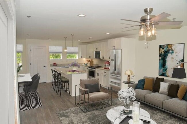 Photo - 206 Grand Ave