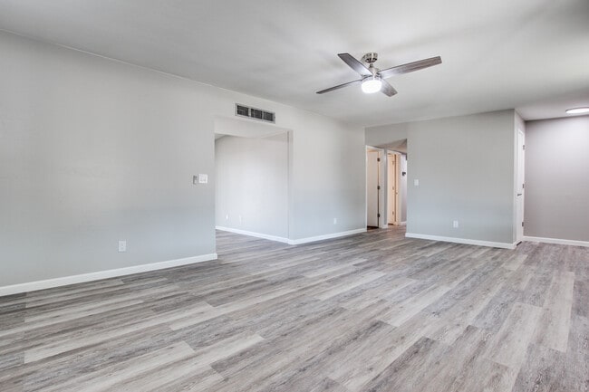 Photo - 3202 S Clinton Ave