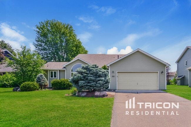 Building Photo - 1924 French Trace Ave